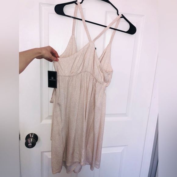 Volcom dress (Updated sizes) - Picture 12 of 15